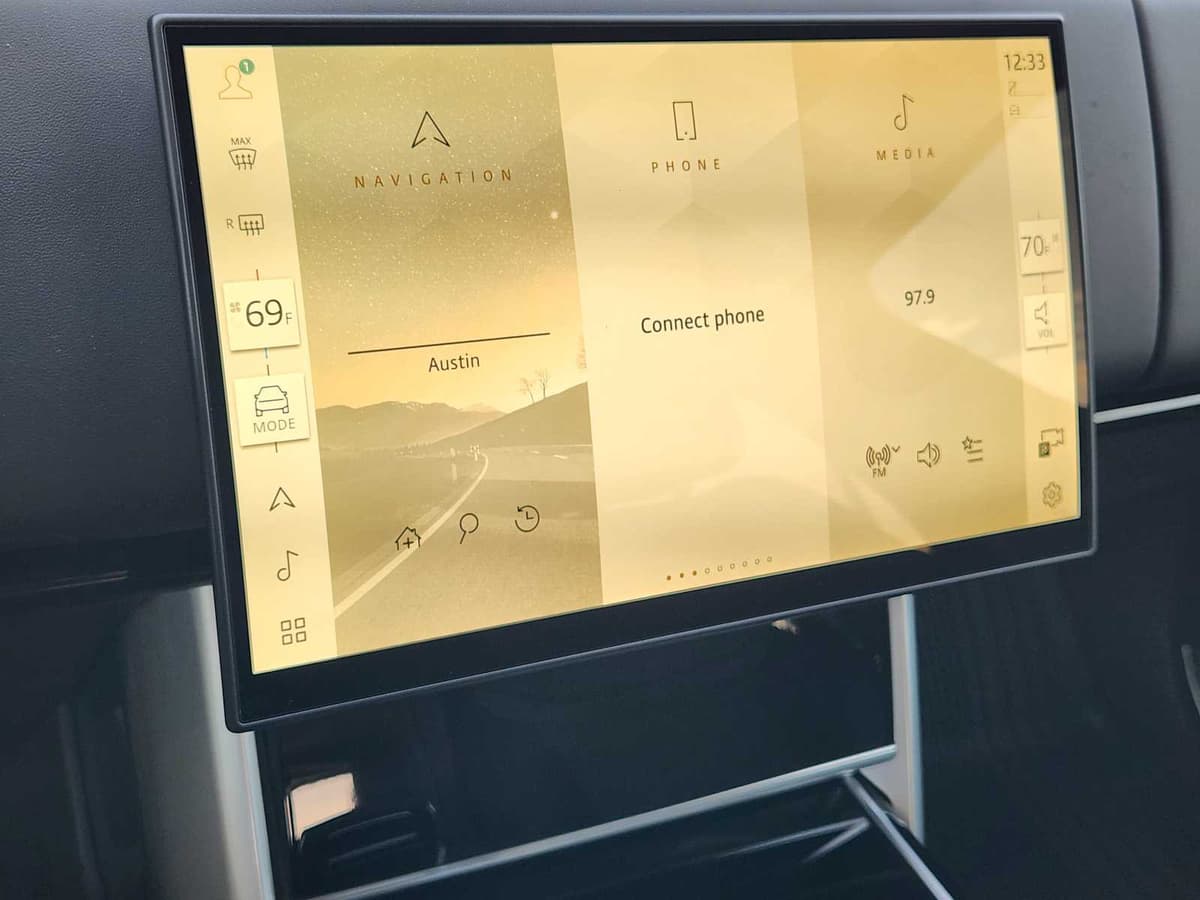 2026 LAND ROVER Range Rover - Image 17