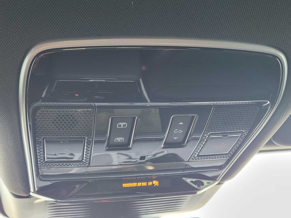 2025 Land Rover Range Rover Sport - Image 20