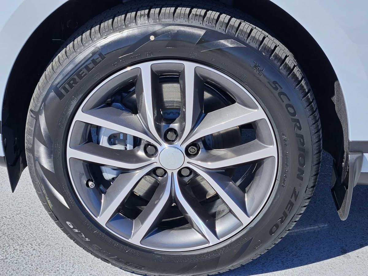 2026 LAND ROVER Range Rover Evoque - Image 10