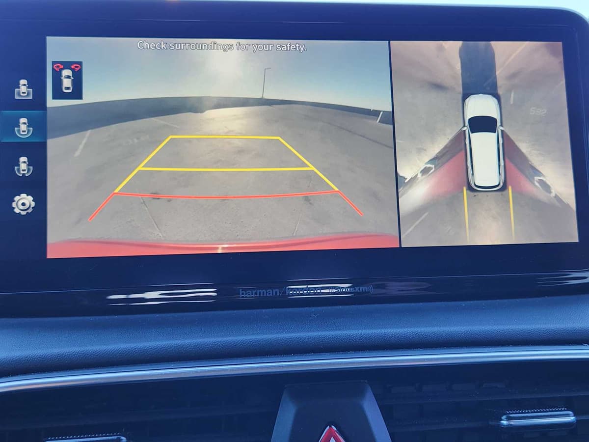 2022 Hyundai Santa Fe - Image 16