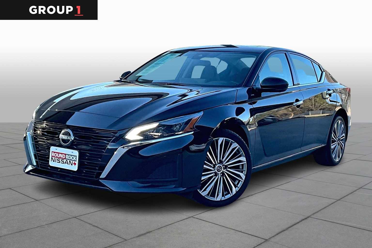 2023 Nissan Altima - Image 1