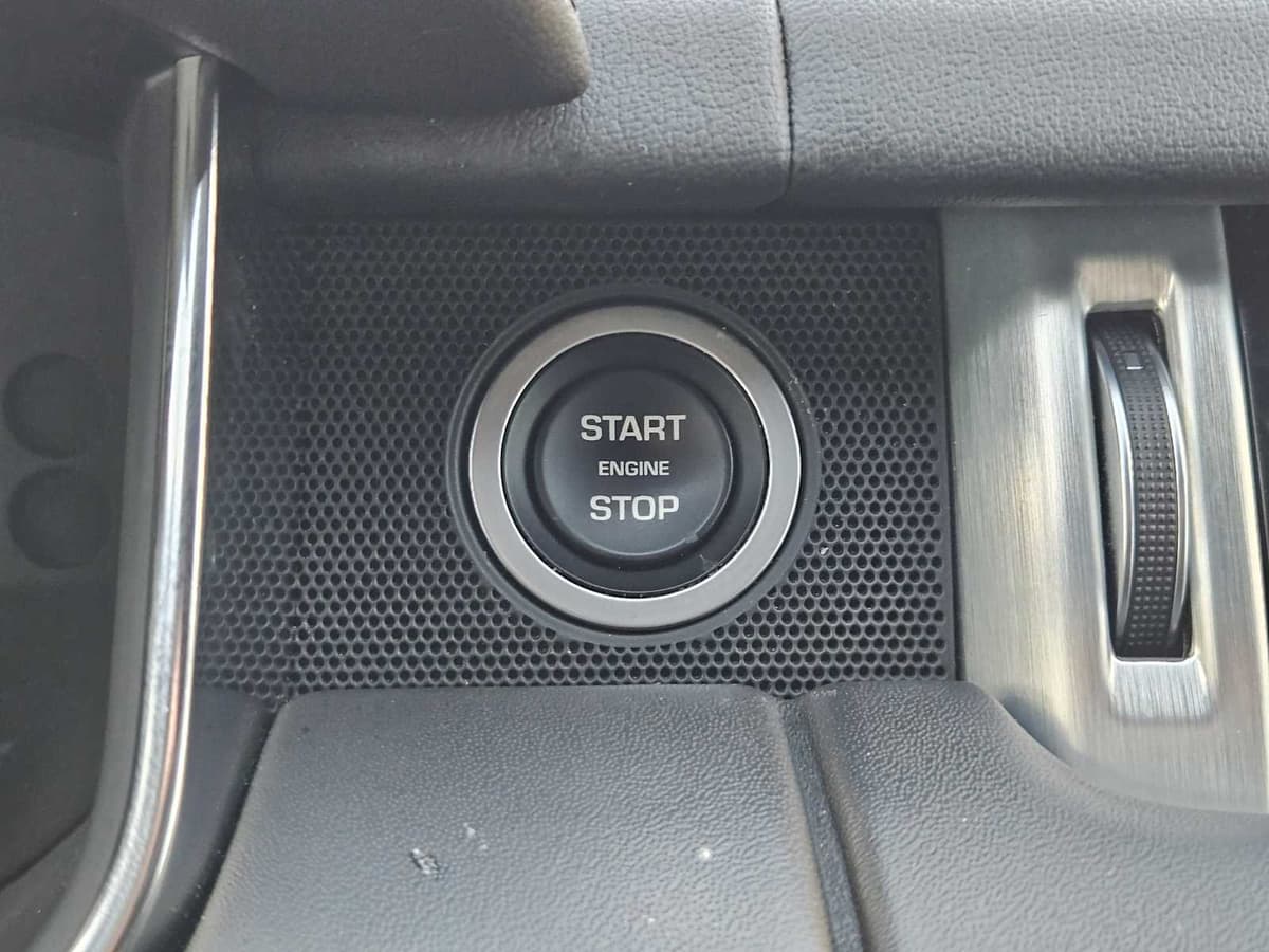 2021 Land Rover Range Rover - Image 18