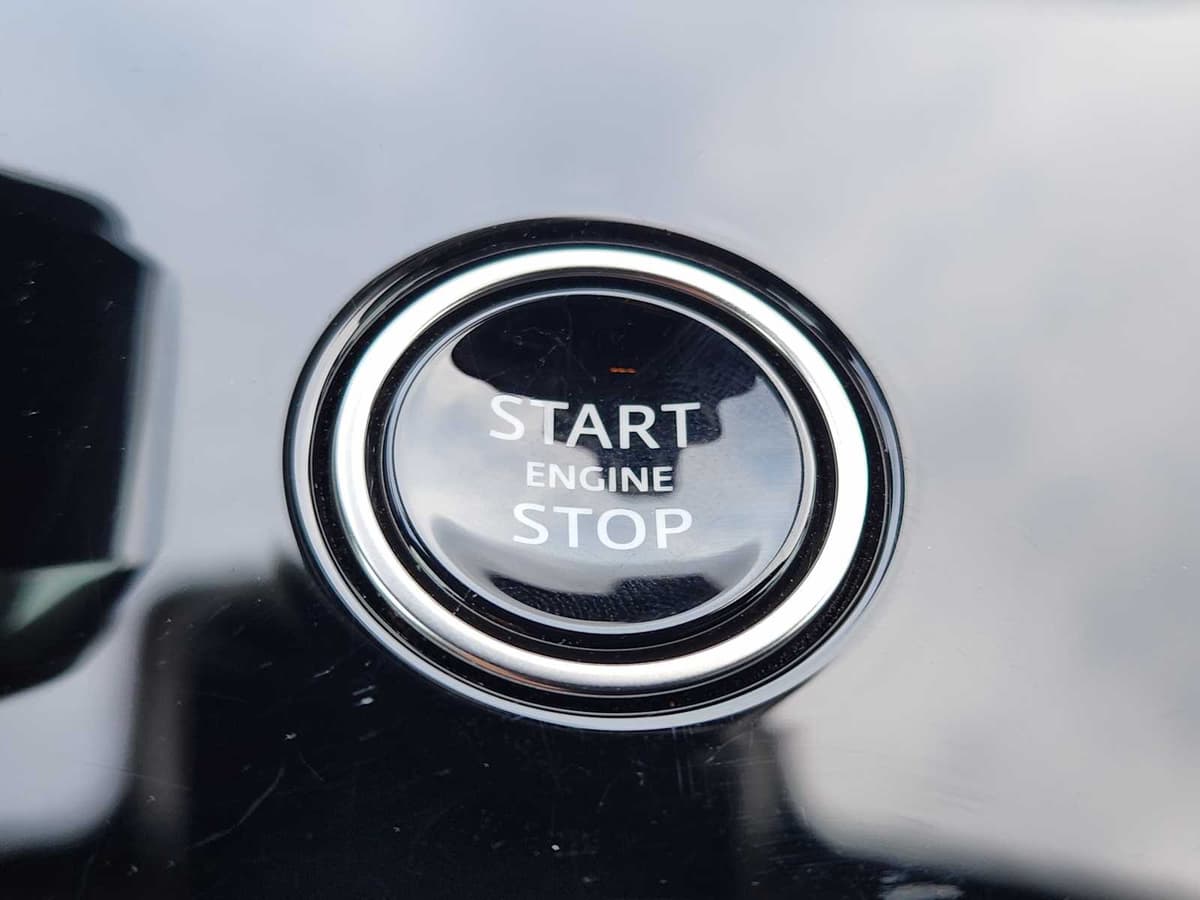 2025 Land Rover Range Rover Sport - Image 19