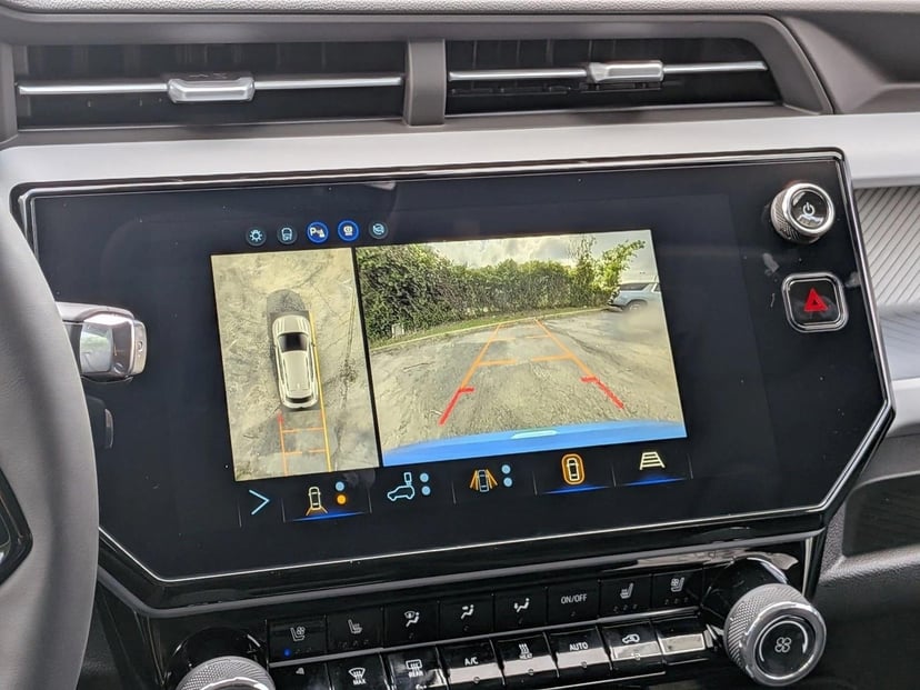 2027 Chevrolet Bolt - Image 9