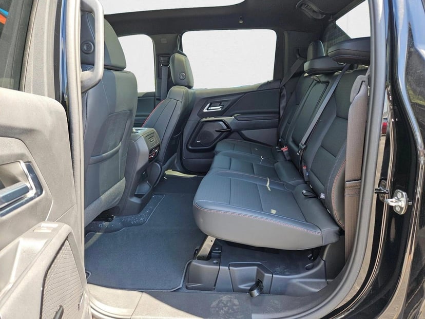 2024 Chevrolet Silverado EV - Image 13