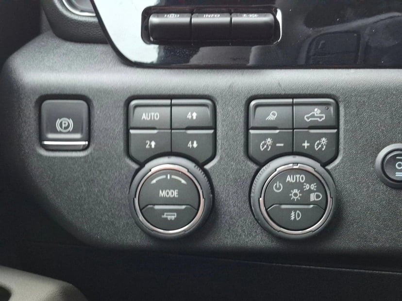 2026 Chevrolet Silverado 2500 HD - Image 12