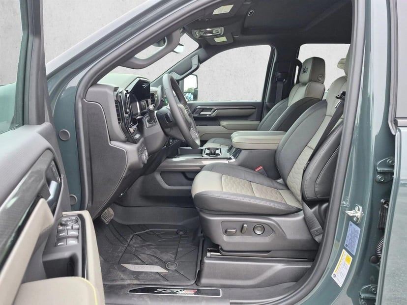 2026 Chevrolet Silverado 2500 HD - Image 13