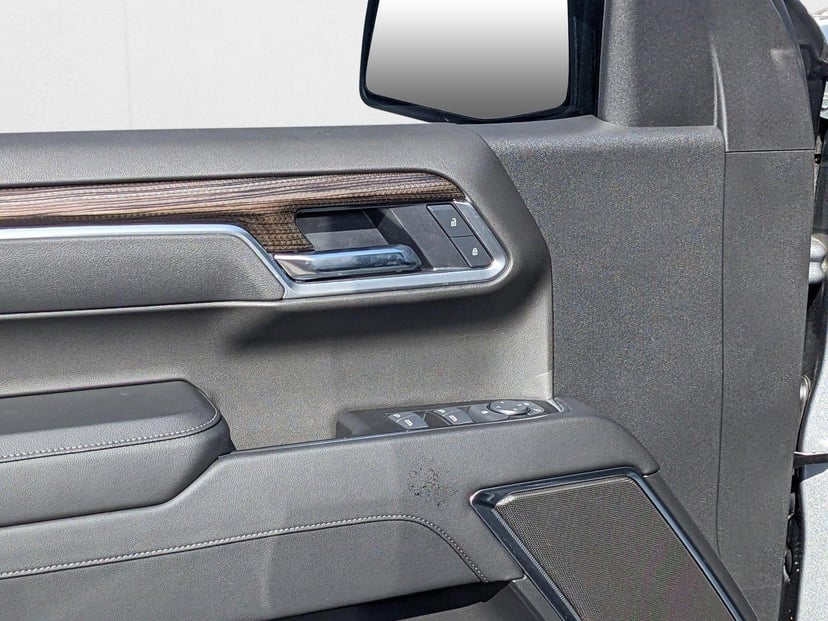 2025 Chevrolet Silverado 1500 - Image 8