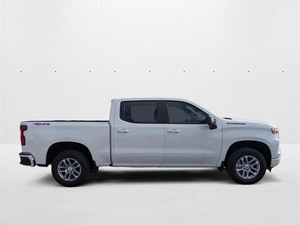 2025 Chevrolet Silverado 1500 - Image 4
