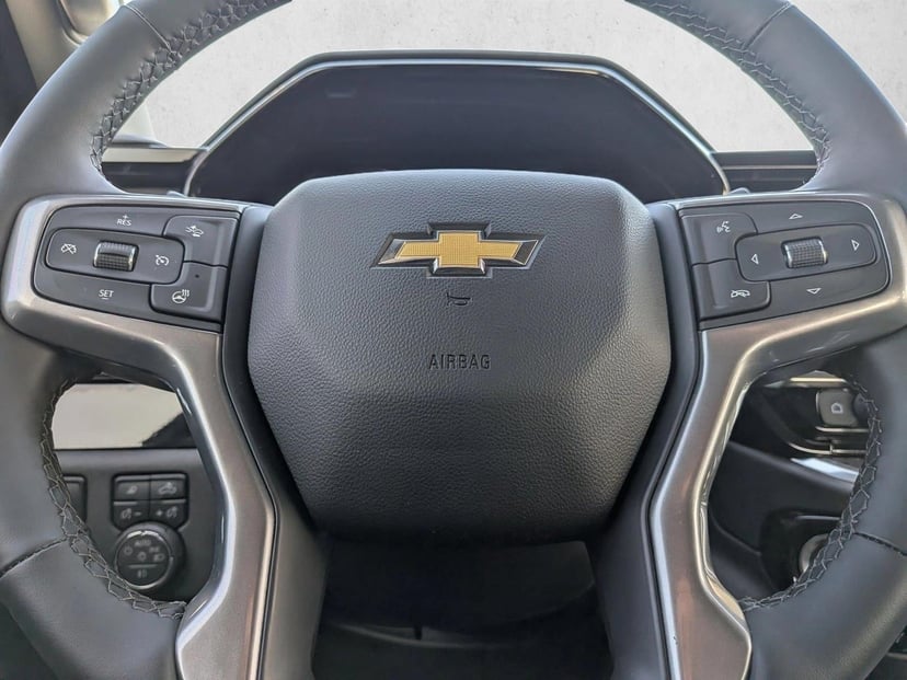 2025 Chevrolet Silverado 1500 - Image 9