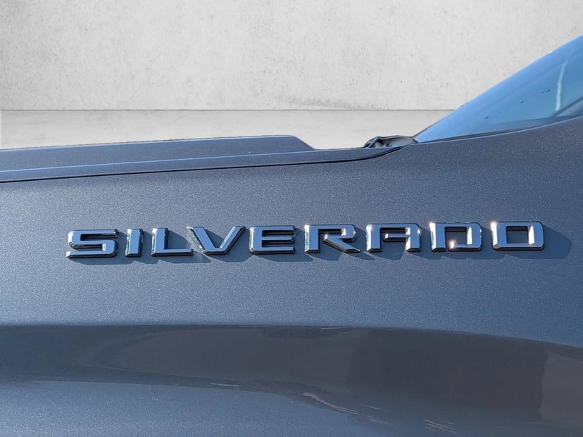 2025 Chevrolet Silverado 1500 - Image 13