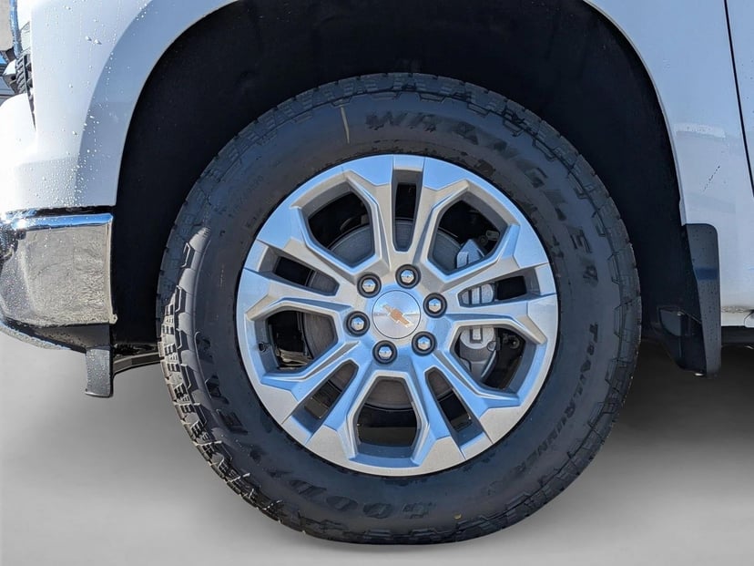 2026 Chevrolet Silverado 1500 - Image 18