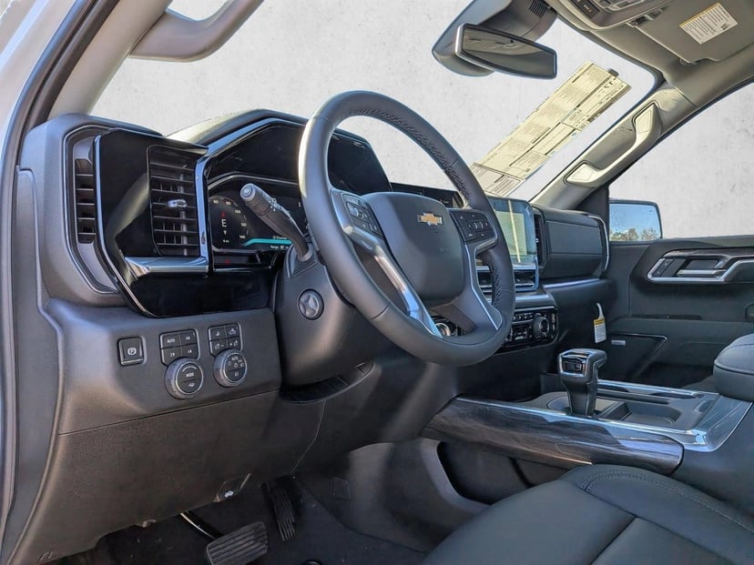 2026 Chevrolet Silverado 1500 - Image 9