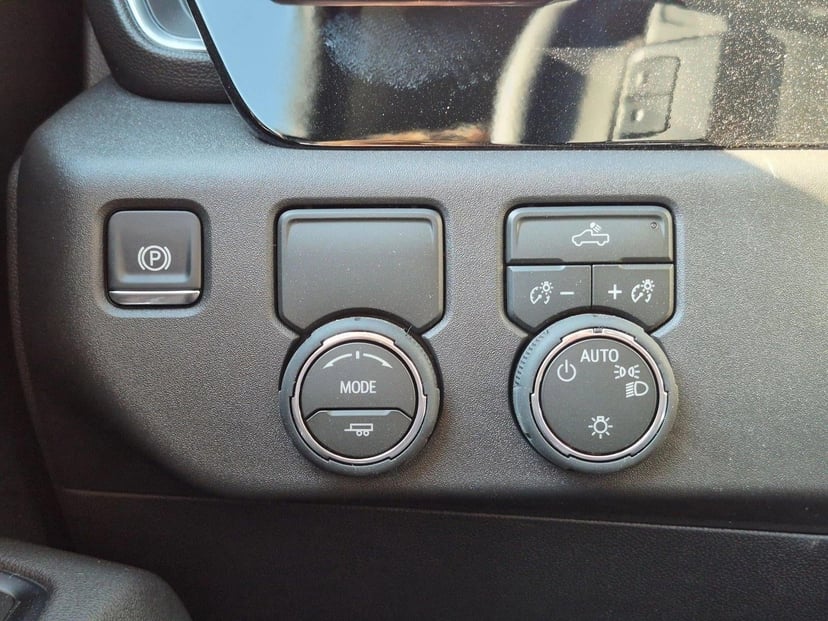 2026 Chevrolet Silverado 1500 - Image 9
