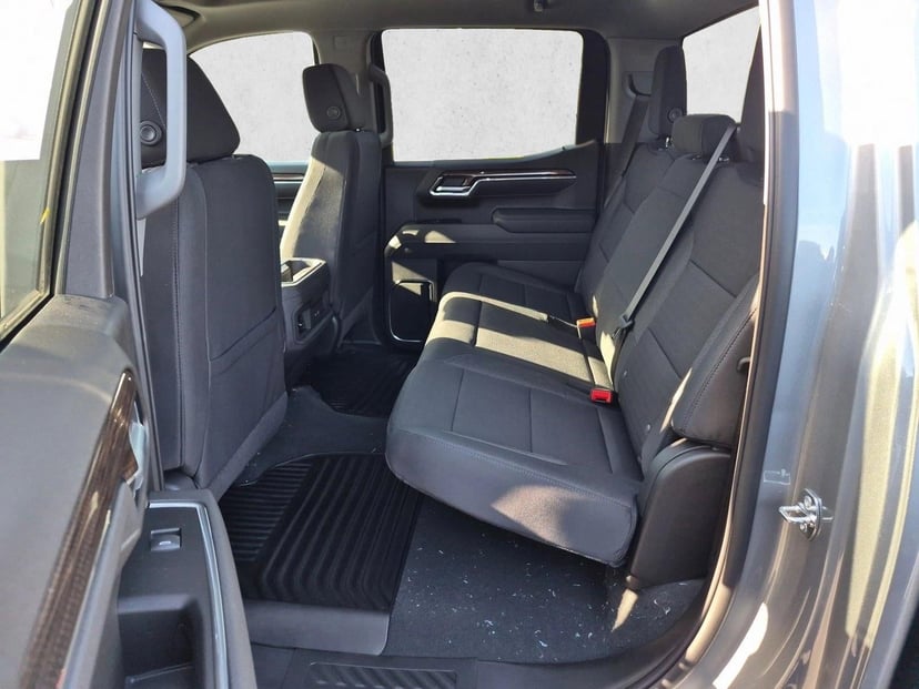 2026 Chevrolet Silverado 1500 - Image 11