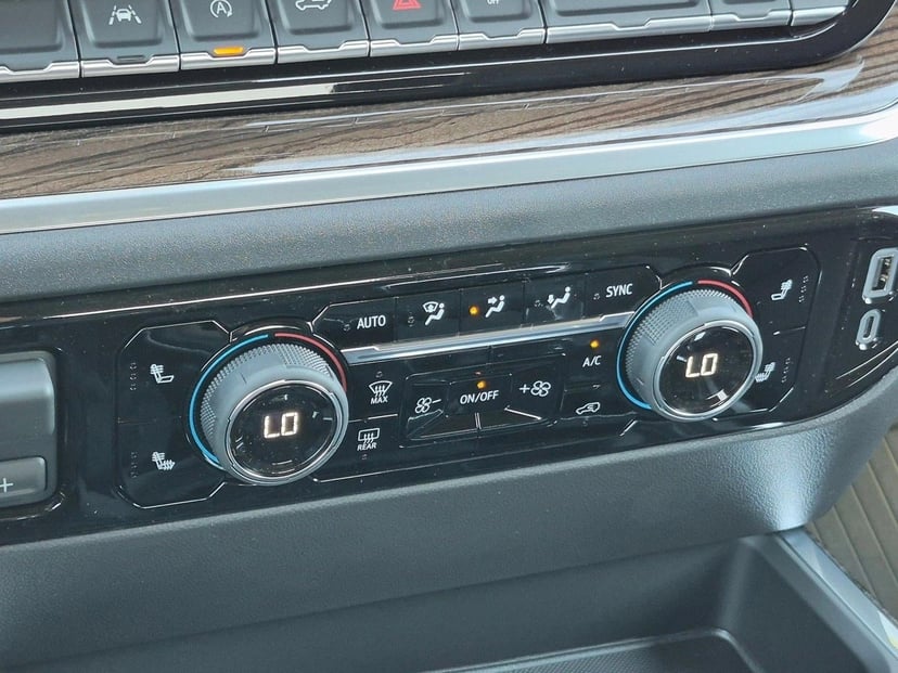 2026 Chevrolet Silverado 1500 - Image 10
