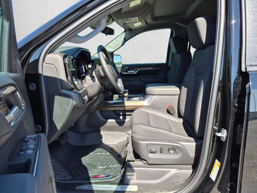 2026 Chevrolet Silverado 1500 - Image 11