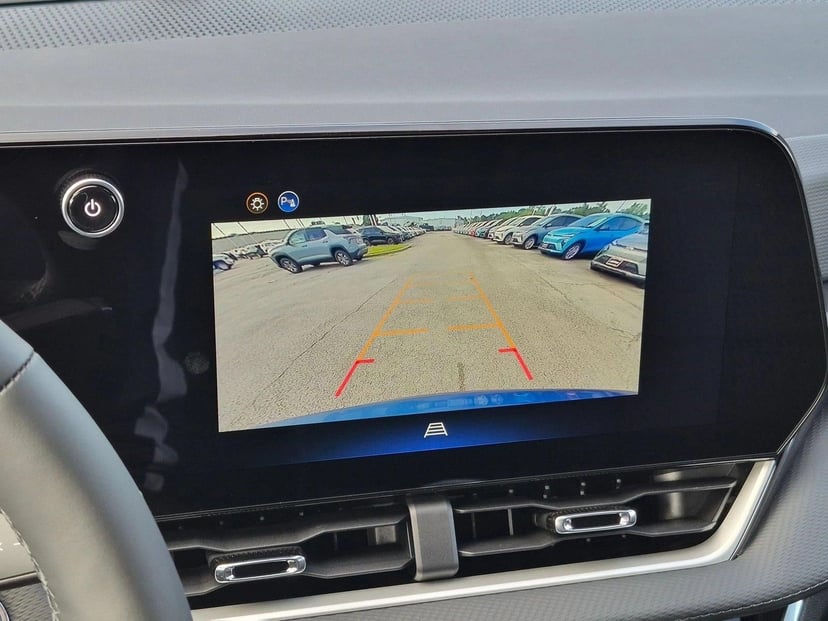 2026 Chevrolet Equinox - Image 8