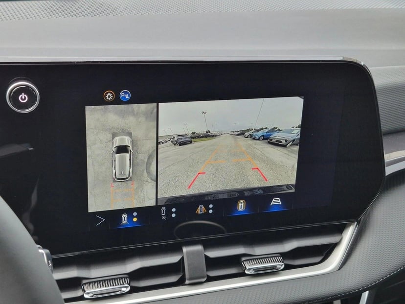 2026 Chevrolet Equinox - Image 8