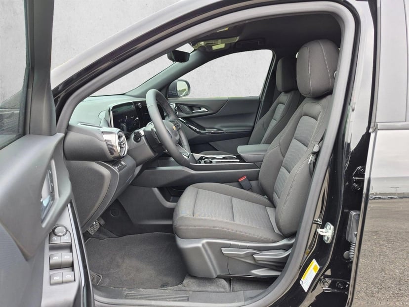 2026 Chevrolet Equinox - Image 11