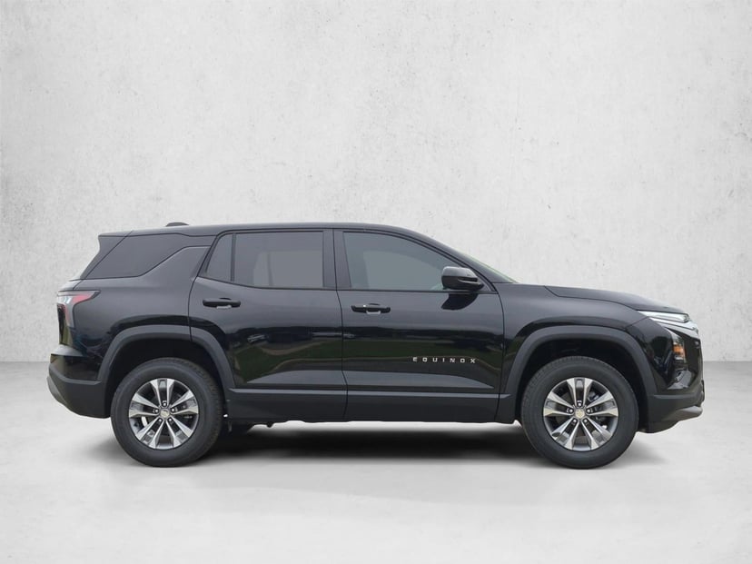 2026 Chevrolet Equinox - Image 3