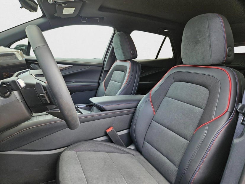 2025 Chevrolet Blazer EV - Image 13