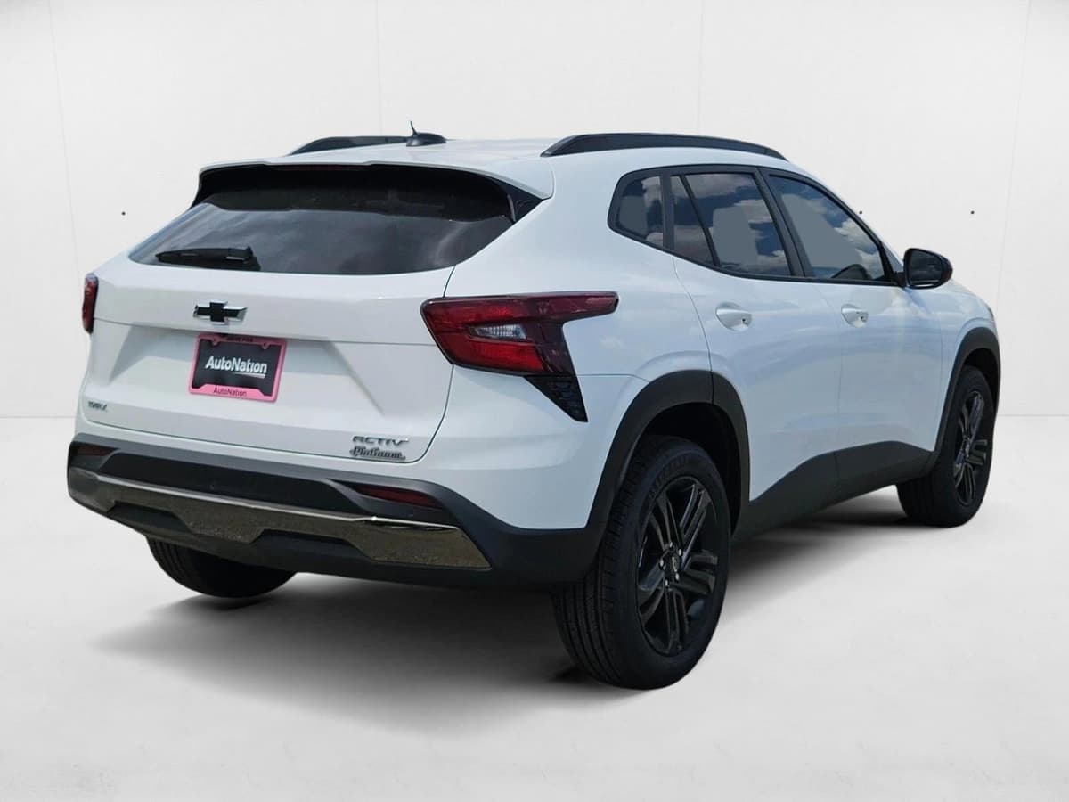 2025 Chevrolet Trax - Image 5