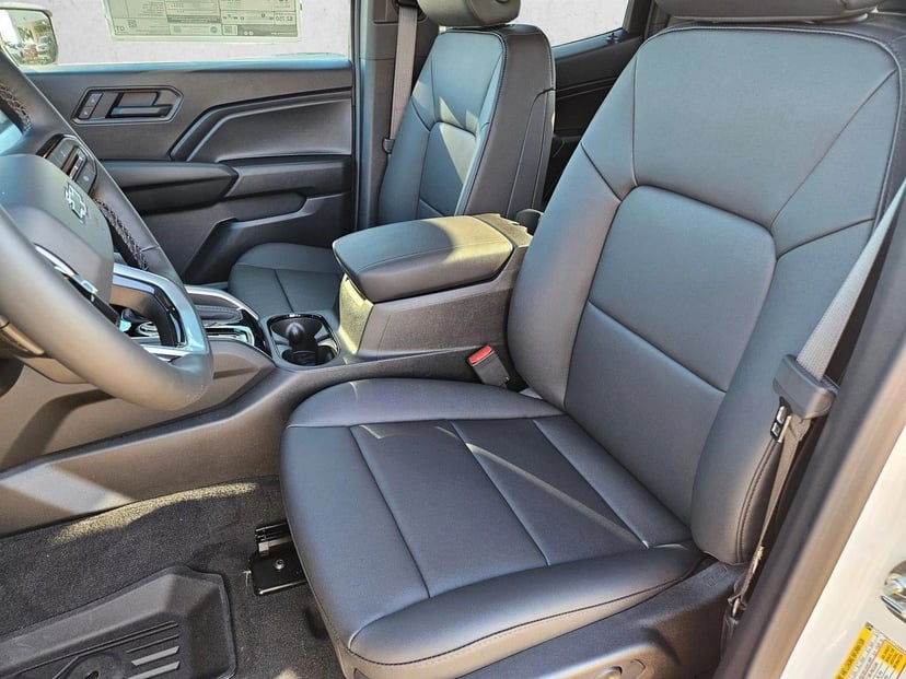 2026 Chevrolet Colorado - Image 4