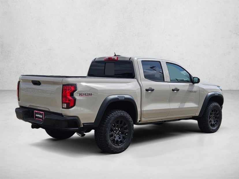 2026 Chevrolet Colorado - Image 2