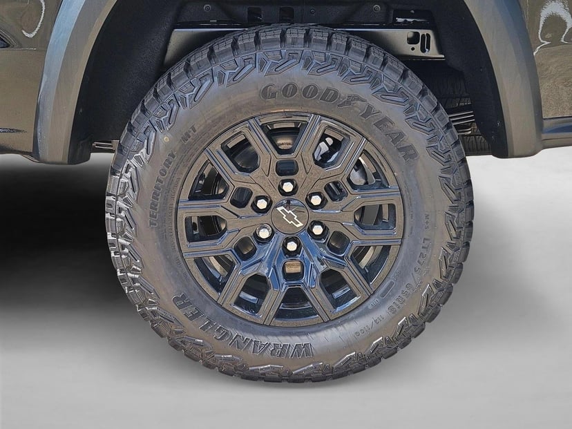 2026 Chevrolet Colorado - Image 10