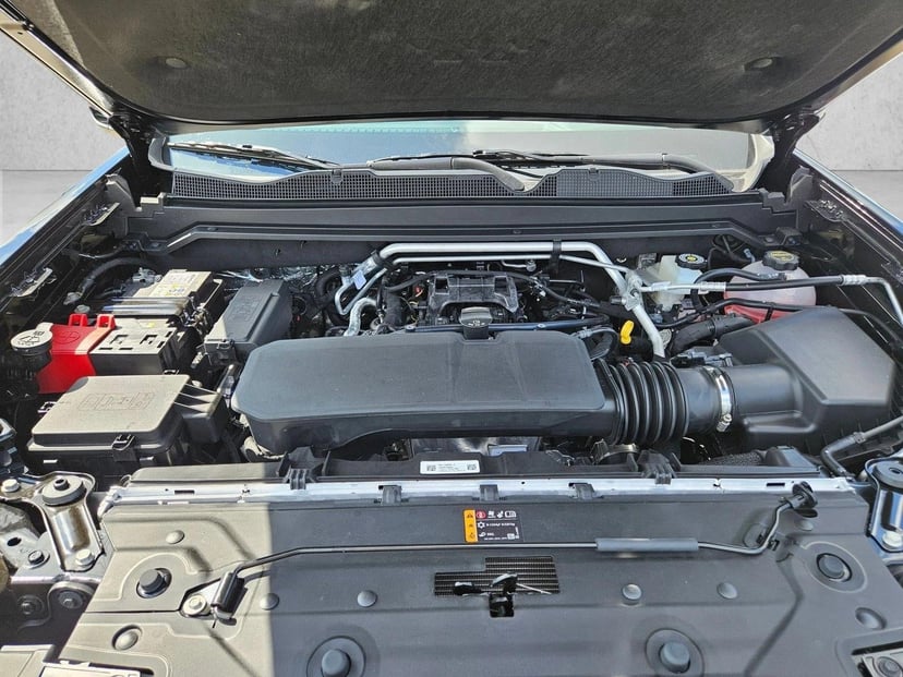 2026 Chevrolet Colorado - Image 17