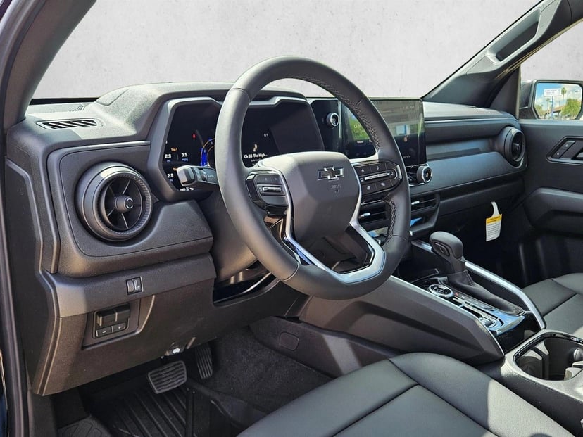 2026 Chevrolet Colorado - Image 3