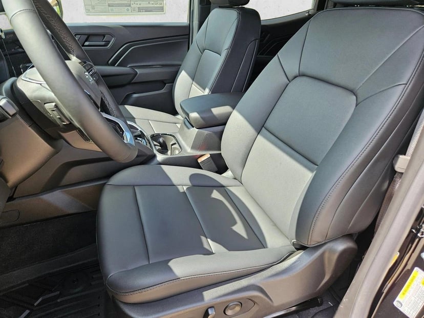 2026 Chevrolet Colorado - Image 4