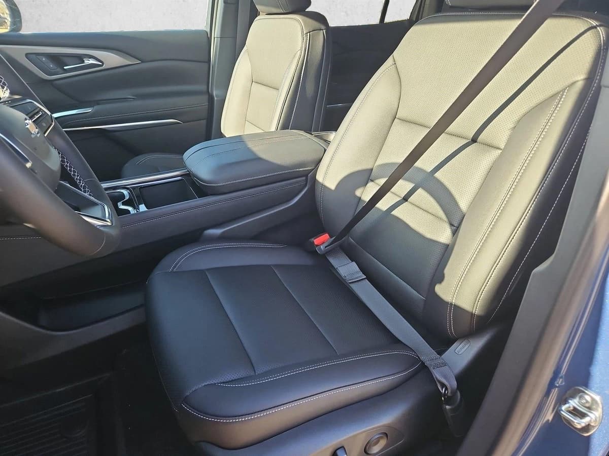 2026 Chevrolet Traverse - Image 4