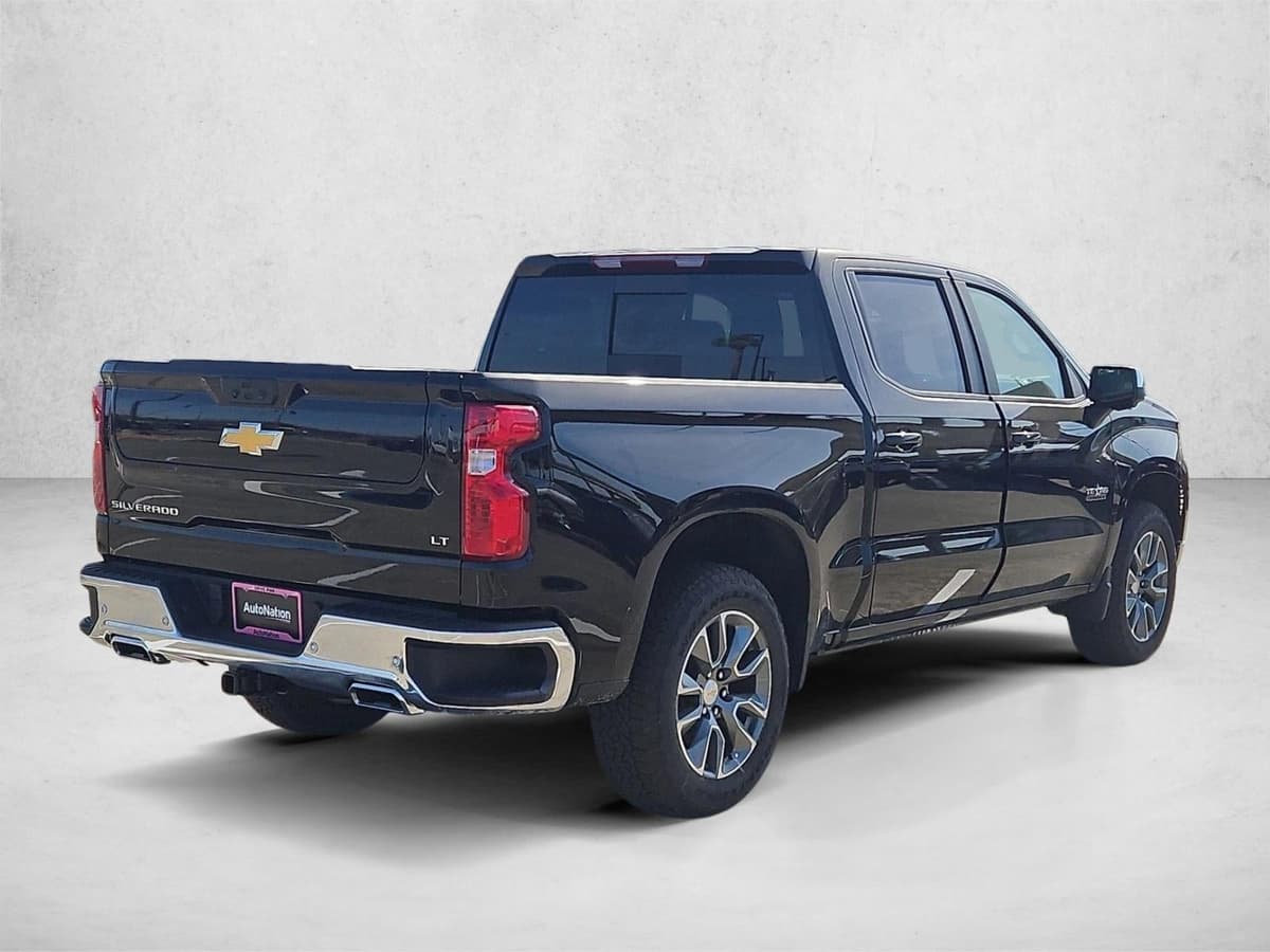 2026 Chevrolet Silverado 1500 - Image 2