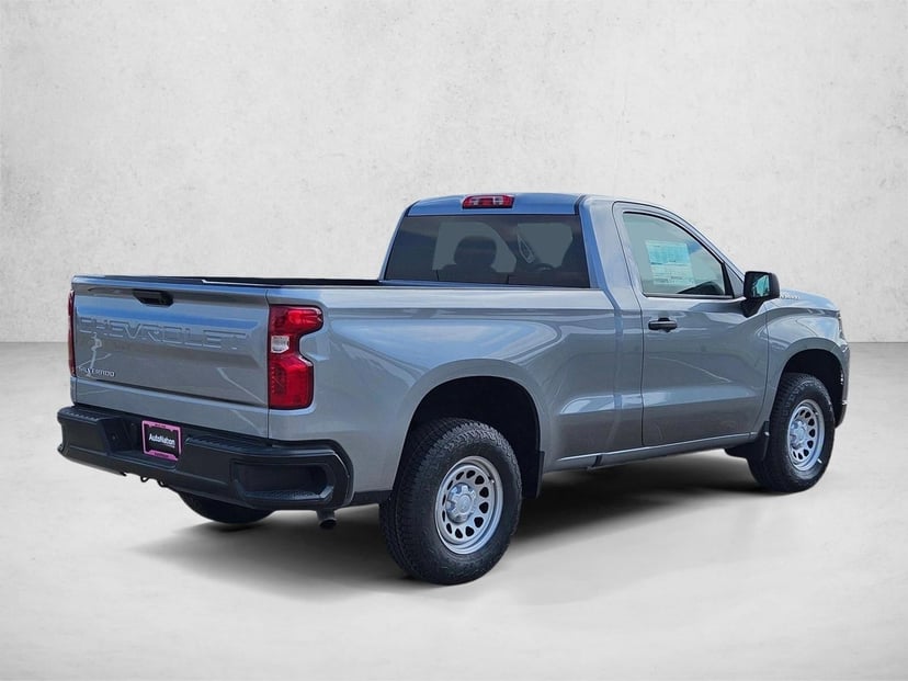 2026 Chevrolet Silverado 1500 - Image 2