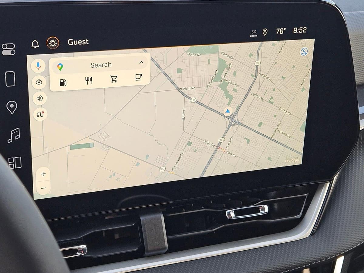 2026 Chevrolet Equinox - Image 12