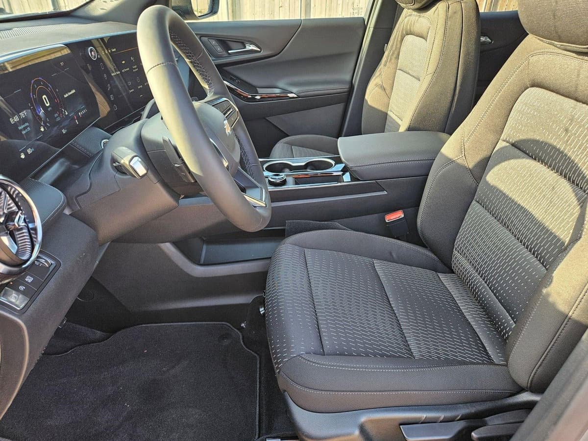 2026 Chevrolet Equinox - Image 4