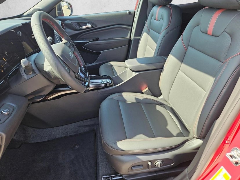 2026 Chevrolet Trax - Image 4