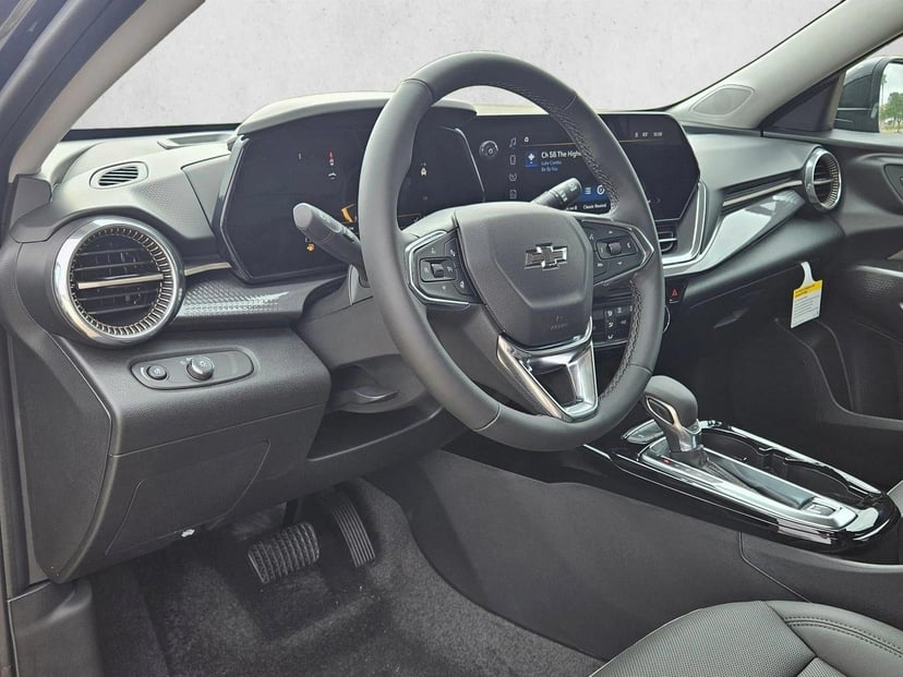 2026 Chevrolet Trax - Image 2