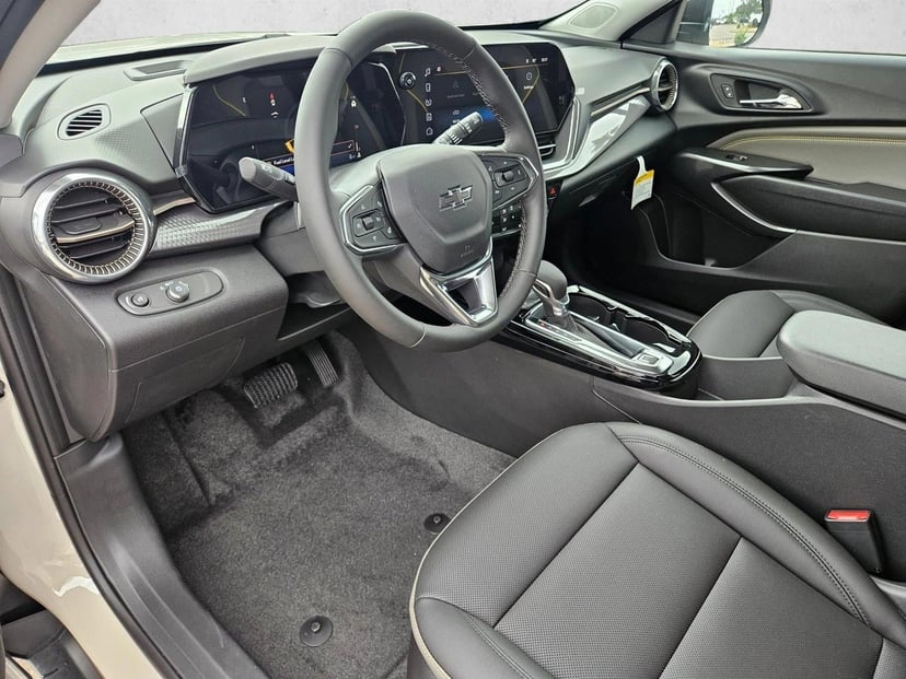 2026 Chevrolet Trax - Image 2