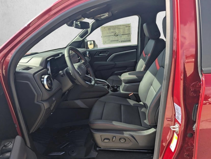 2026 Chevrolet Colorado - Image 4