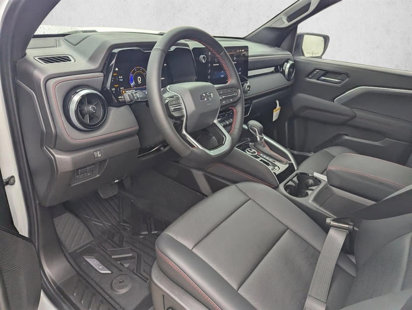2026 Chevrolet Colorado - Image 2