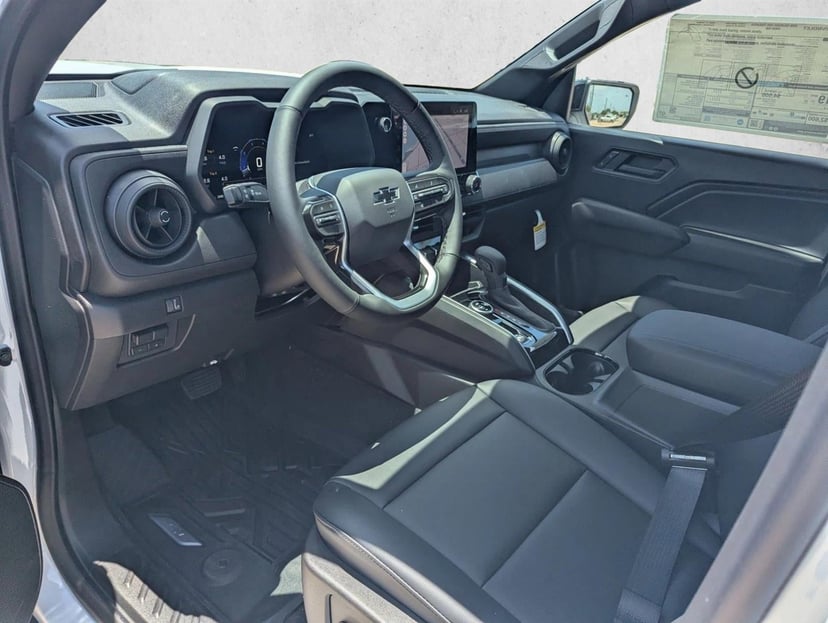 2026 Chevrolet Colorado - Image 3