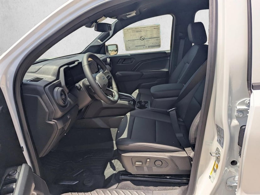 2026 Chevrolet Colorado - Image 4