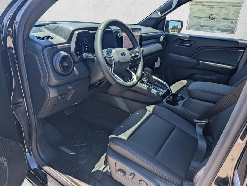 2026 Chevrolet Colorado - Image 3