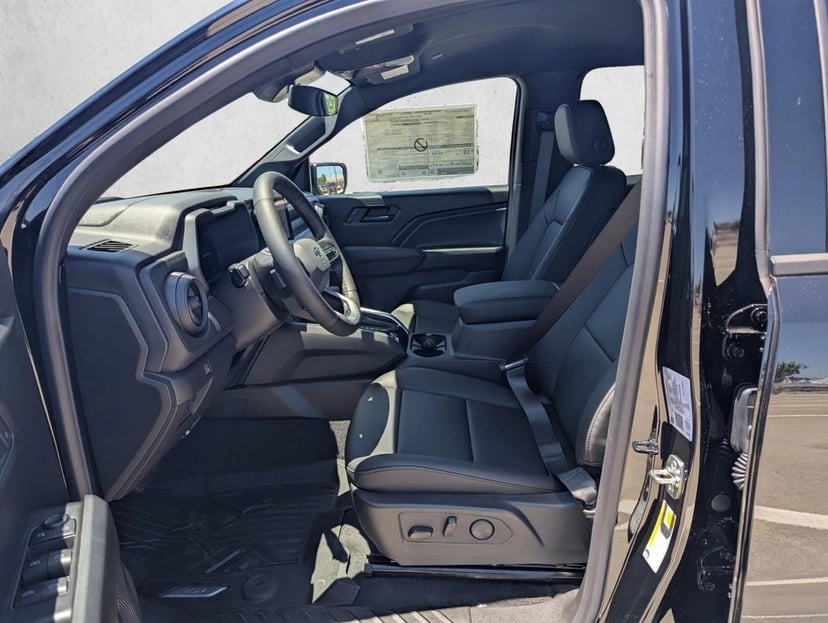 2026 Chevrolet Colorado - Image 4