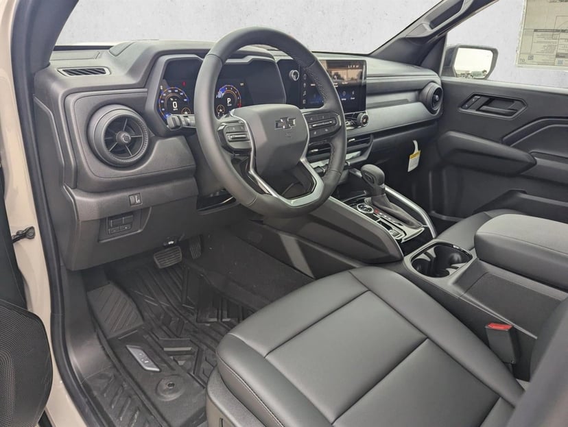 2026 Chevrolet Colorado - Image 3