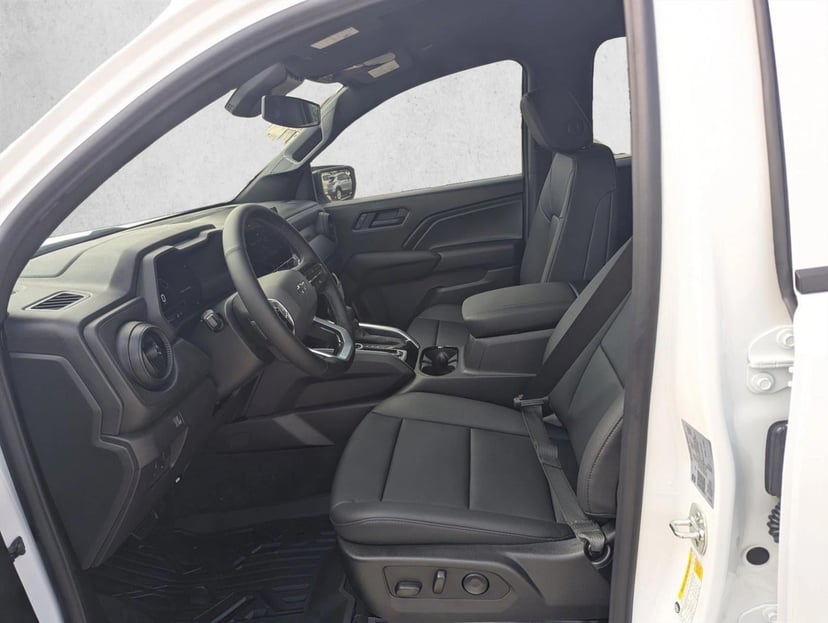 2026 Chevrolet Colorado - Image 4
