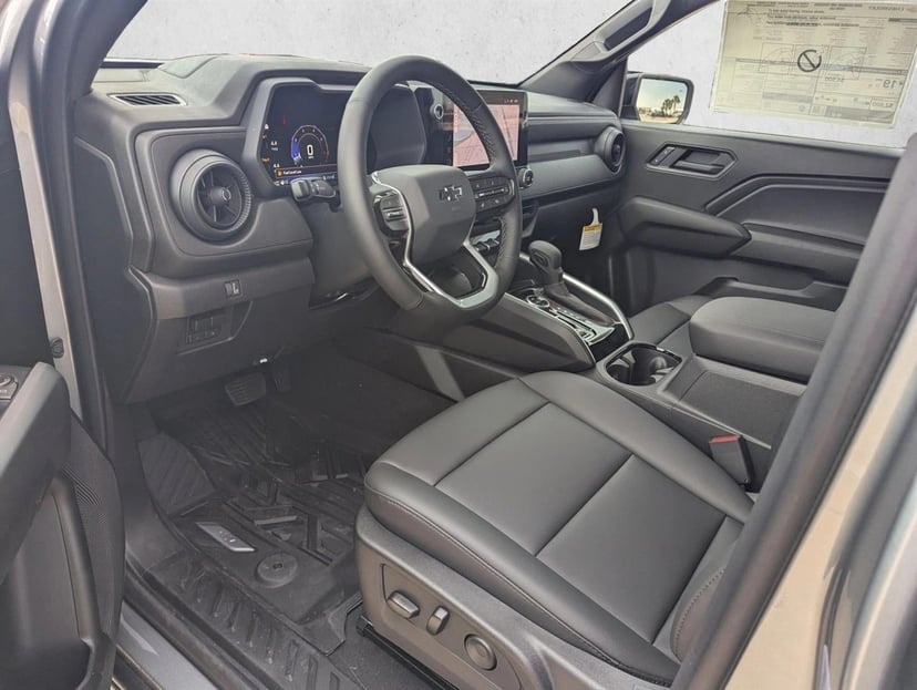 2026 Chevrolet Colorado - Image 3